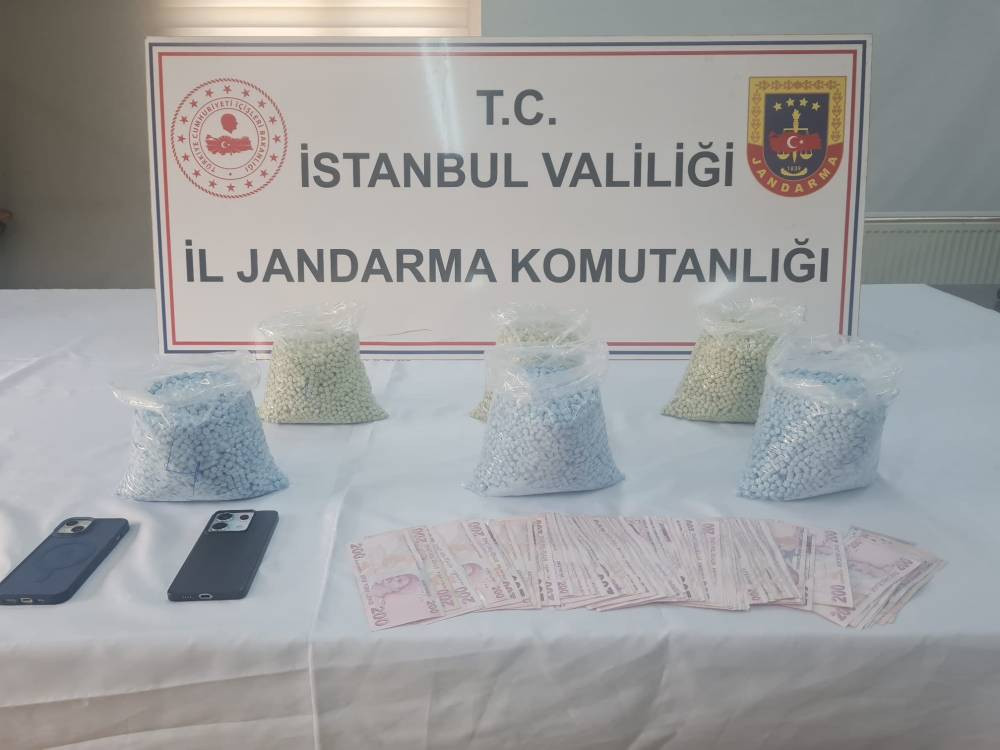 İstanbul’da jandarma çetenin içine sızdı! Şok baskın, tek tek yakalandılar