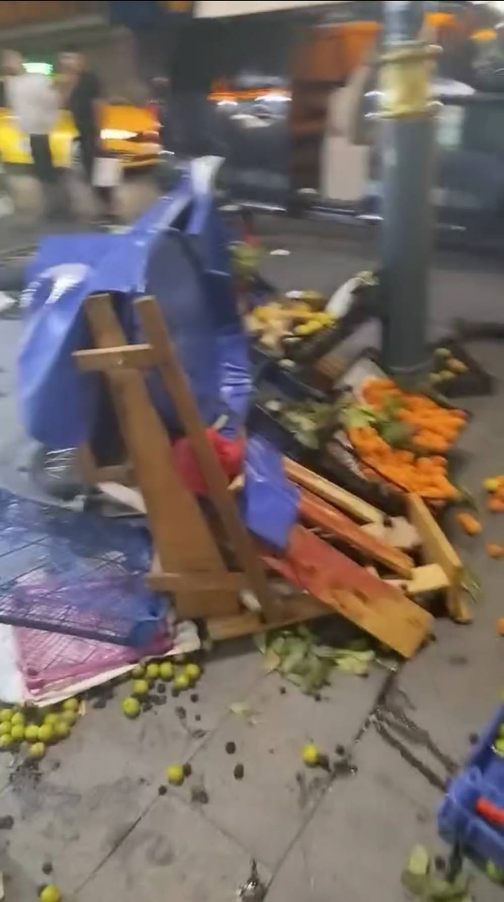 Trafiği birbirine kattı! Şişli saniyelerle ölümden döndüler