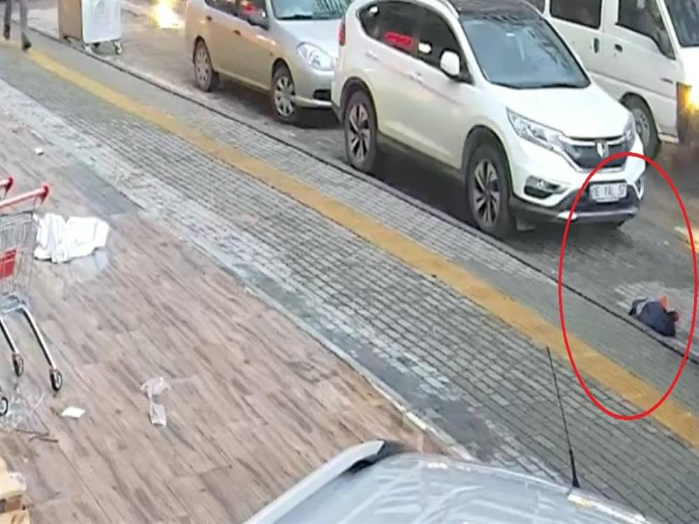 Uyuşturucu davasında şaşırtıcı delil! Sanıklara tek tek giydirildi