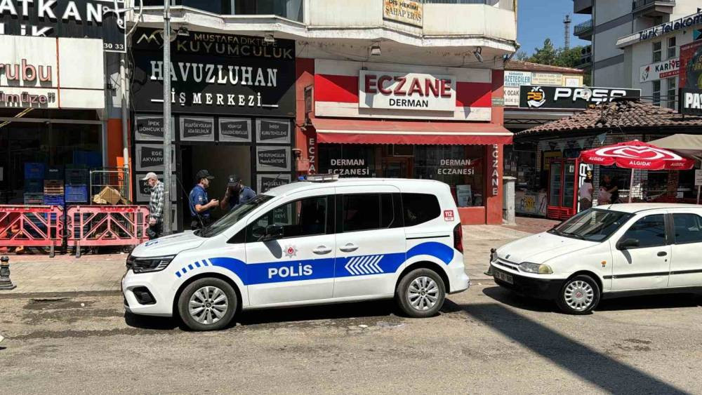 Dakikalarca yerde dayak yedi! Polis son anda kurtardı: Karabük'te maskeli soyguncu silah görünce yere yattı