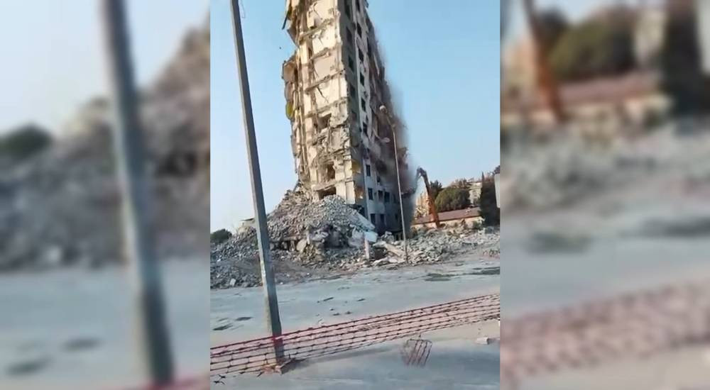 Osmaniye’de yıkım anı! Toz bulutları arasında kurtuluş