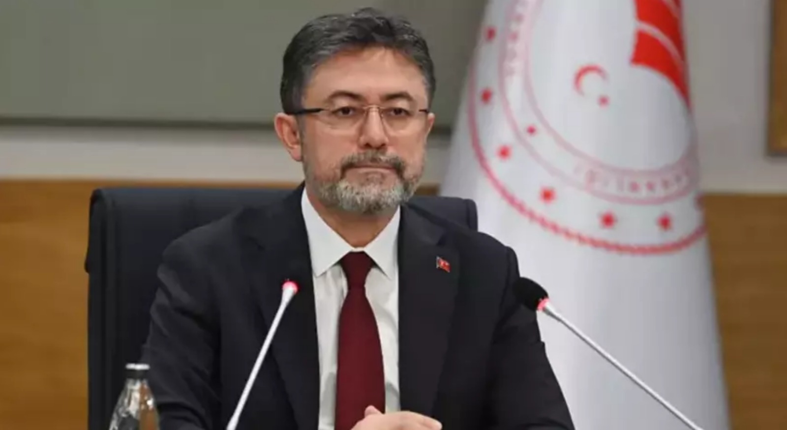bakan-yumakli.jpg