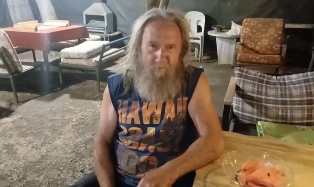 CİMER'e şikayet edilmişlerdi! ‘Şartlı tahliye’ edilen kazlar sahile indi tatilcilerle duş aldı