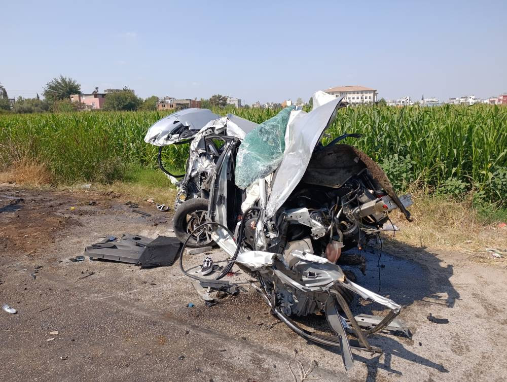 Adana’da tanker sürücü dehşeti yaşattı! Karı-koca yaralandı: Kamyon devrildi