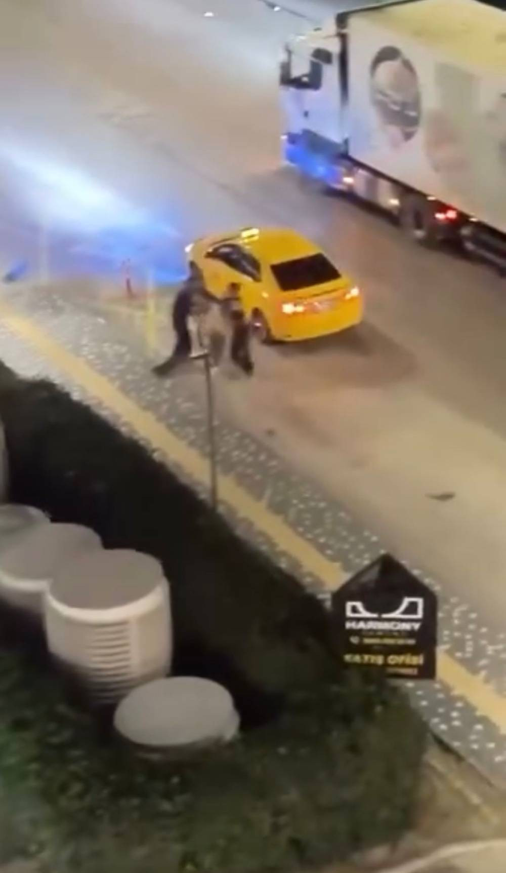 Bursa'da bıçaklı kâbus! Görüntüler şok etti