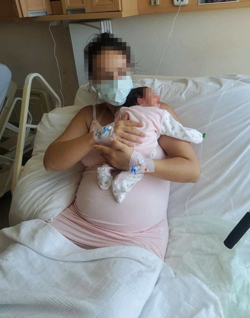 Doğum operasyonunda skandal:  Unutulan gazlı bez 2yıl sonra fark edildi