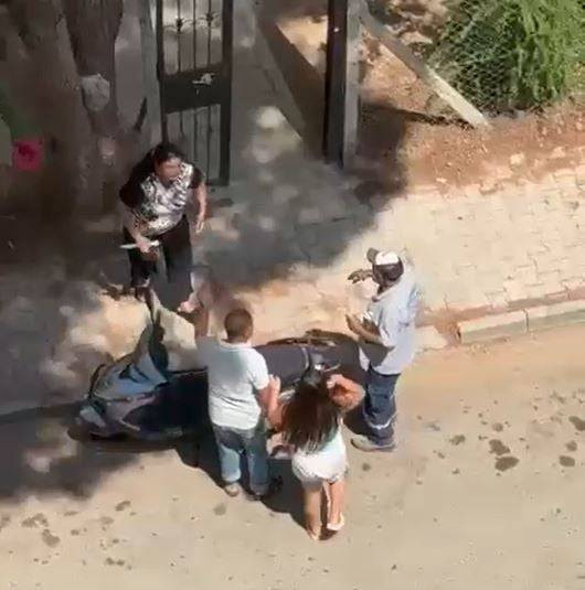 Adana'da anne çıldırdı kızını ekmek bıçağı ile doğrayacaktı! Mahalleli seferber oldu