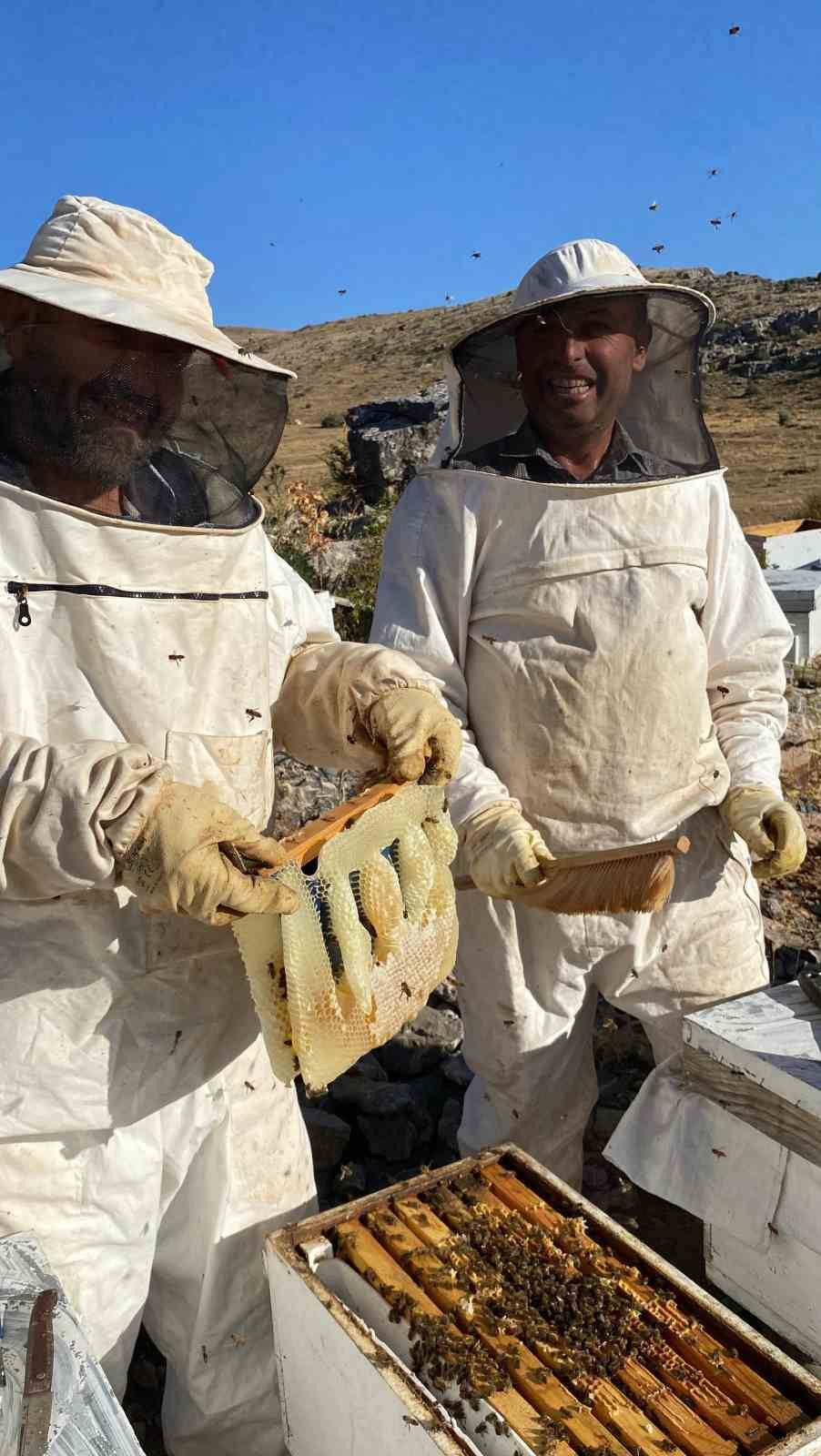 Bozkır’da bal hasadı!