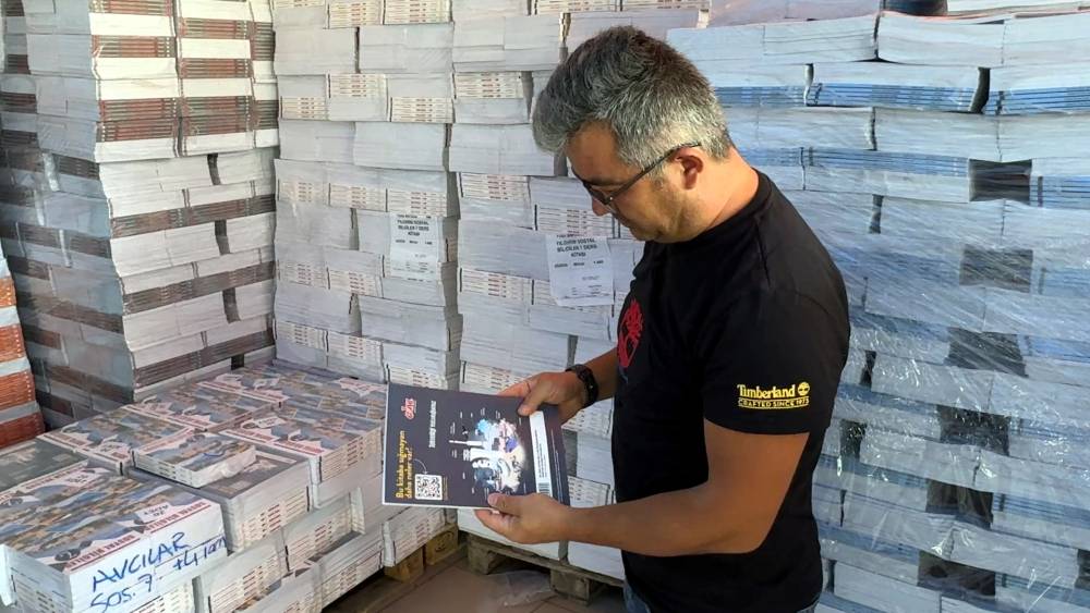 Tırlara yüklendi! 3 milyon öğrenciye 29 milyon ücretsiz kitap: Ara tatil ve yaz tatili tarihleri belli oldu