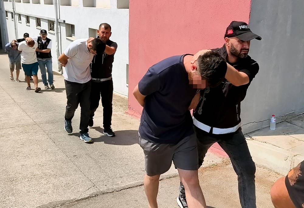 Kilerdeki sır fasulye kovasında bulundu