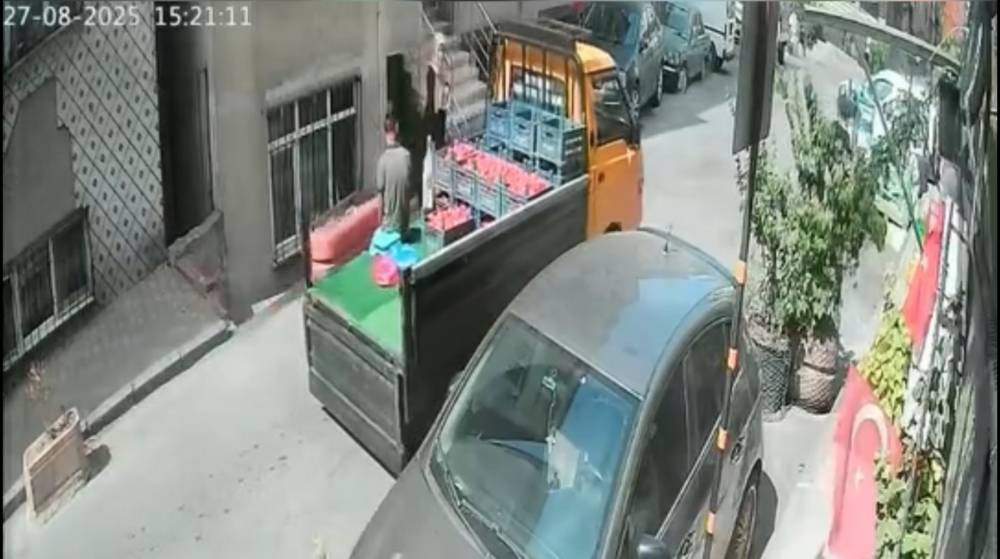 Domateste kilo kavgası! Seyyar satıcıdan kan donduran hareket