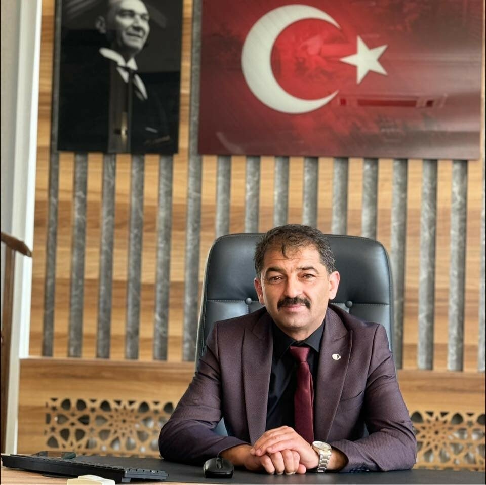 belediye-baskani-zabita-memurlarini-sop-887393-263716-1.jpg