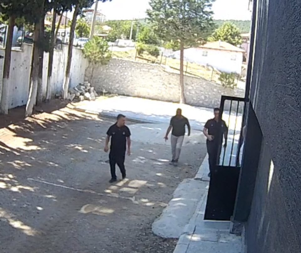 belediye-baskani-zabita-memurlarini-sop-887395-263716.jpg