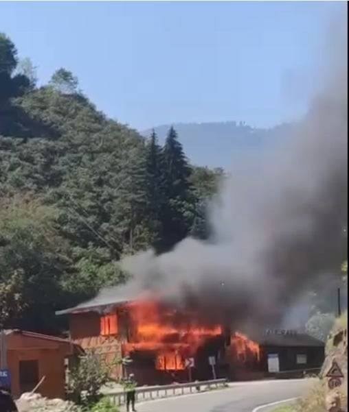 Giresun’da yangın! Sosyal tesisler kül oldu