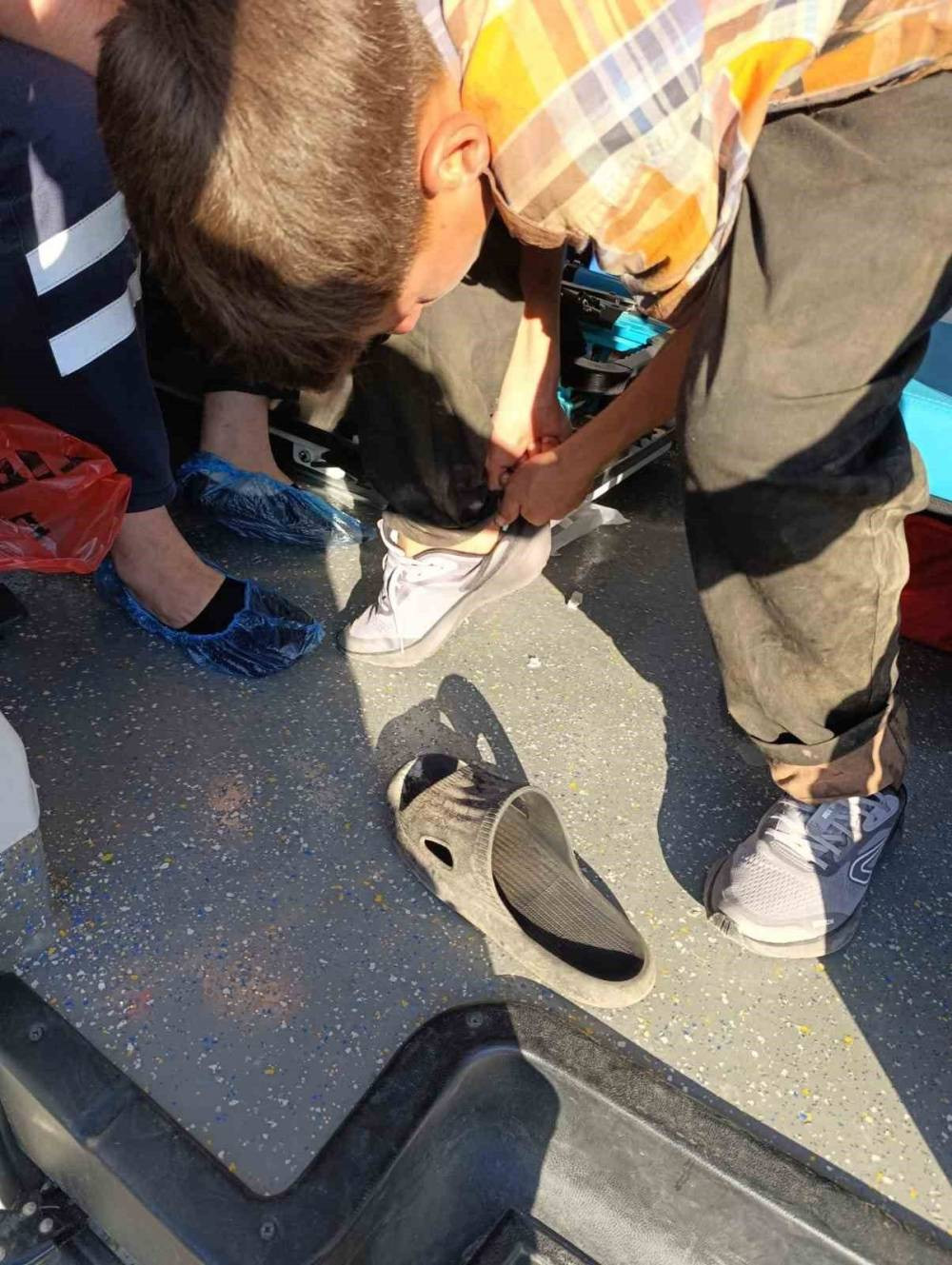 Ambulans şoföründen insanlık dersi! Yaralı çocuğun kahramanı oldu