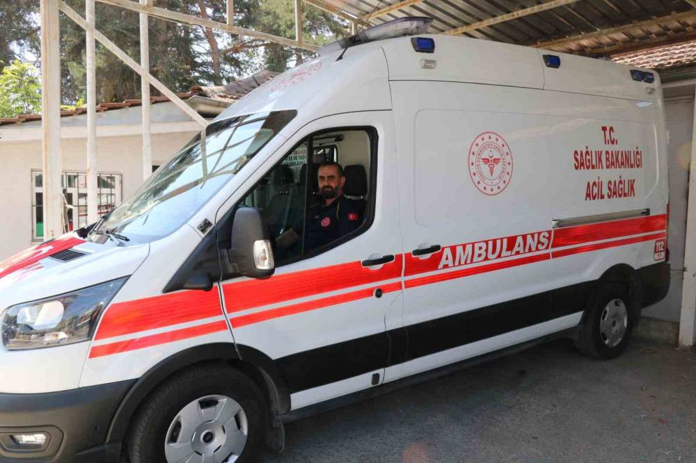 Ambulans şoföründen insanlık dersi! Yaralı çocuğun kahramanı oldu
