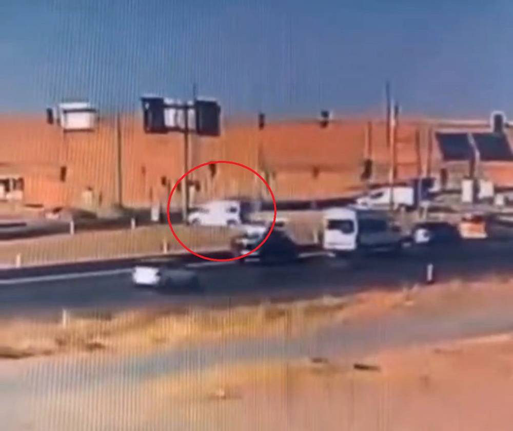 Ters yönde gelen araç ölüm getirdi