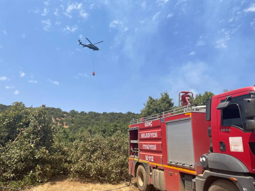Bingöl’de orman yangını paniği: Helikopter devrede!