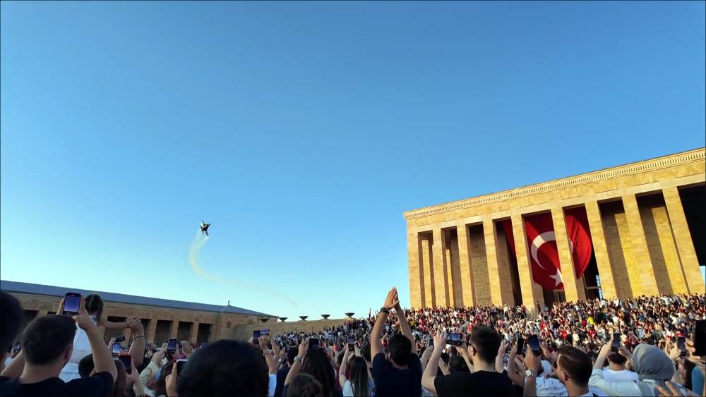 Türk Milleti’nden Ata’sına büyük vefa: 30 Ağustos Zafer Bayramı’nda Anıtkabir'de rekor ziyaret!