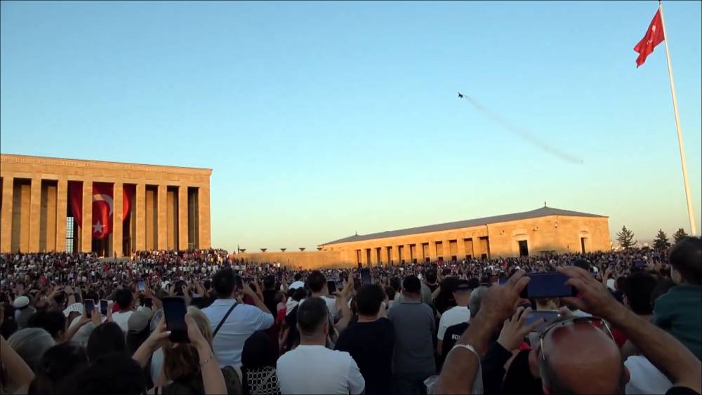 Türk Milleti’nden Ata’sına büyük vefa: 30 Ağustos Zafer Bayramı’nda Anıtkabir'de rekor ziyaret!