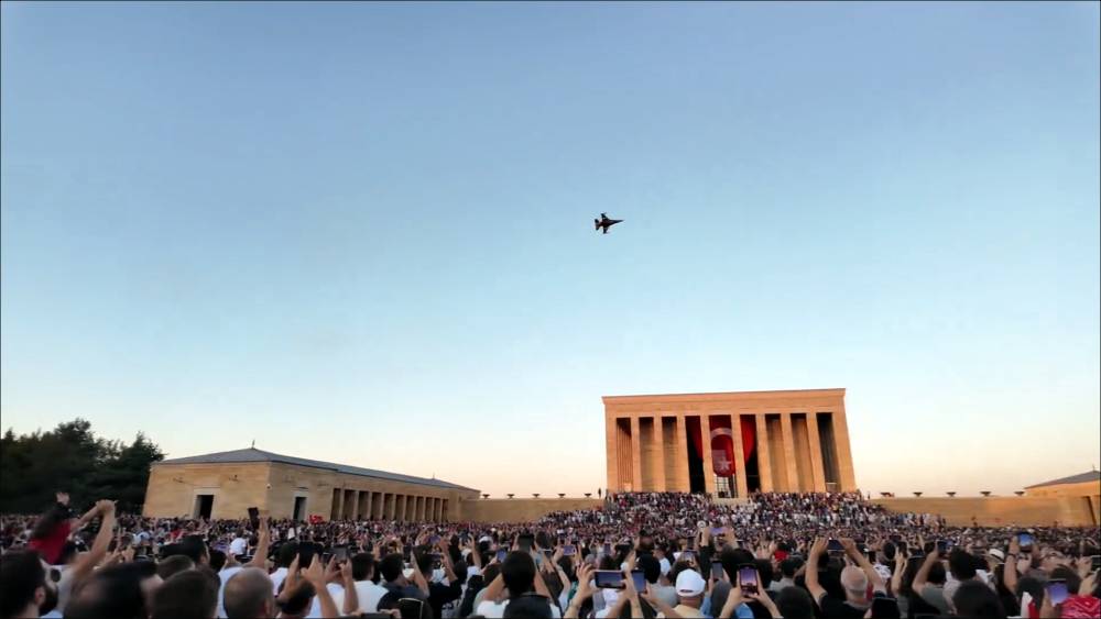 Türk Milleti’nden Ata’sına büyük vefa: 30 Ağustos Zafer Bayramı’nda Anıtkabir'de rekor ziyaret!