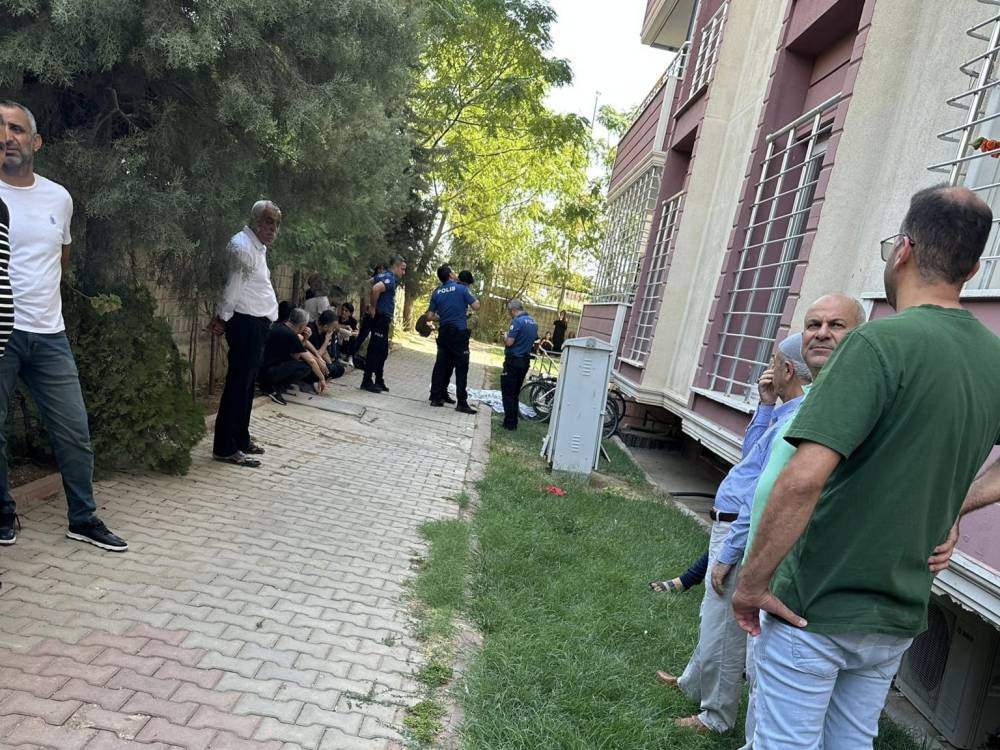 Balkonda hava alırken dengesini kaybetti! 97 yaşındaydı