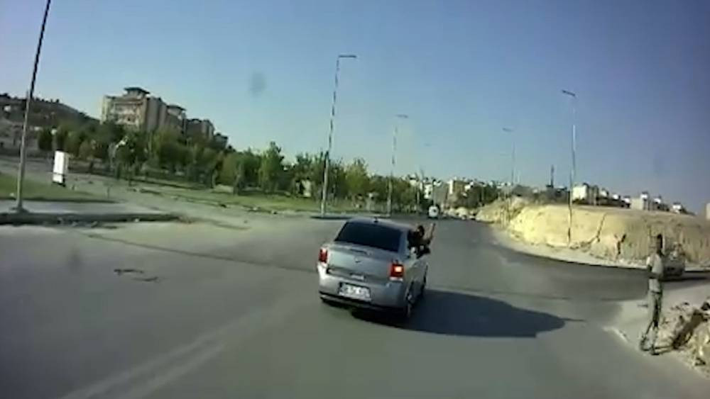 Halk otobüsü şoförüne bıçaklı saldırı! Yürekleri ağza getirdi: Kanlar içerisinde yere düşüp yığıldı