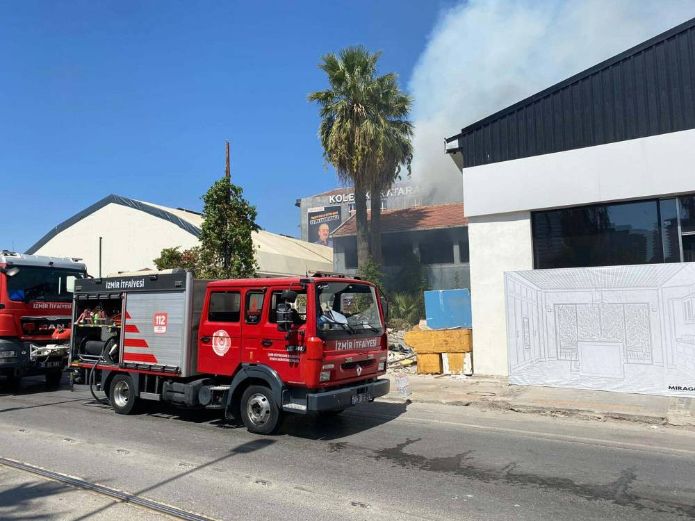 İzmir’de yangın! 2 Şüpheli gözaltına alındı