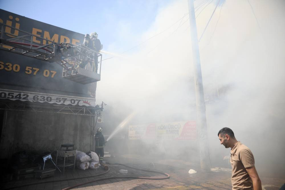 Miras evi yaktı! Yarı çıplak izledi: Polise şok itirafta bulundu