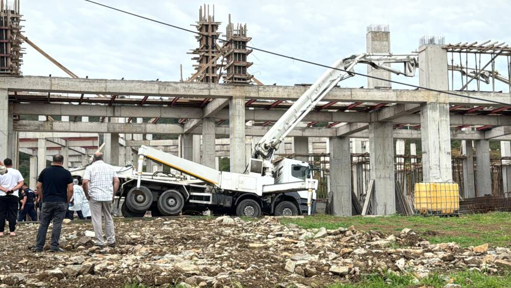 Ordu'da beton pompası dehşeti! Genç işçiyi ezdi