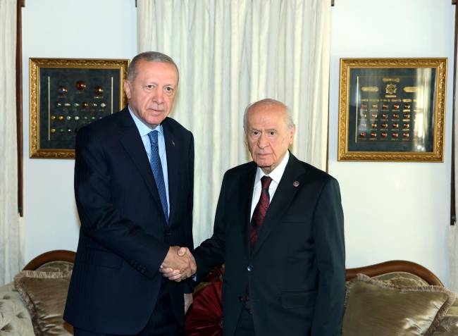 cumhurbaskani-erdogan-bahceli-ile-bir-a-897653-266639.jpg
