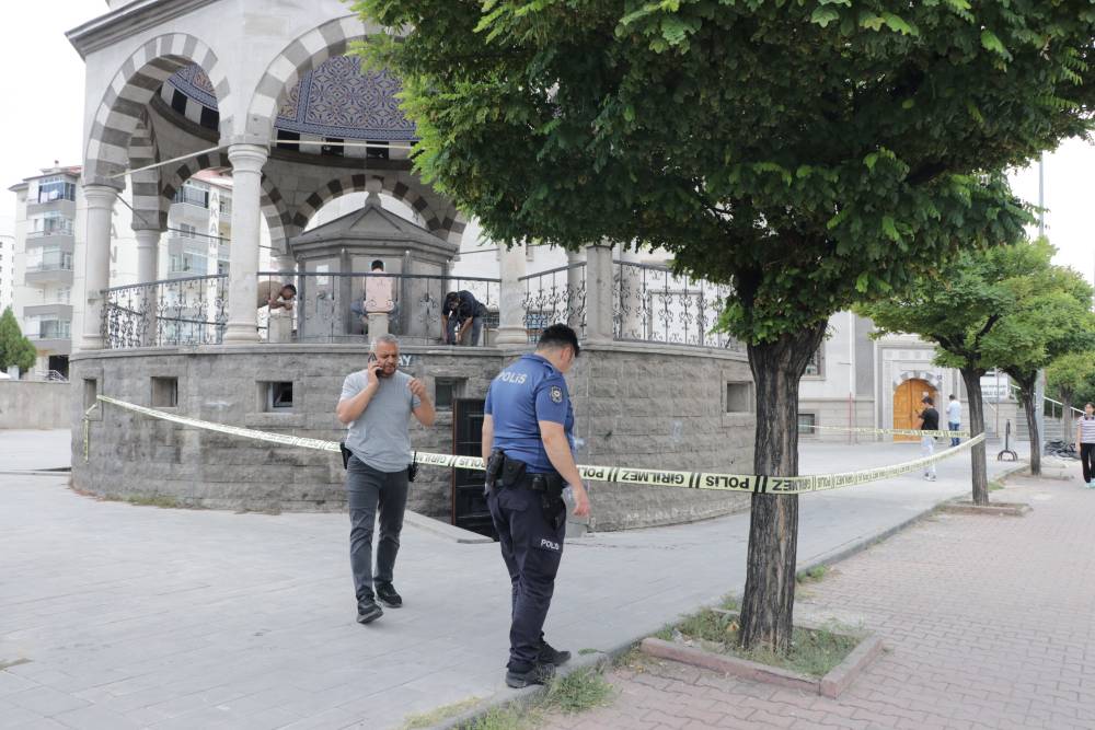 Kayseri’de şok olay! Cami tuvaletinde kan aktı!