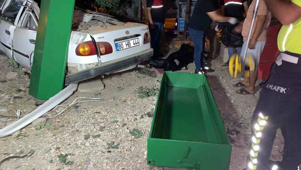 Osmaniye’de korkunç kaza! Araçta can pazarı