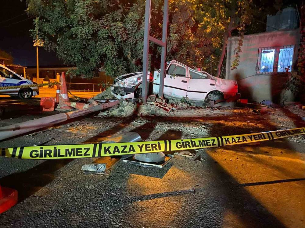 Osmaniye’de korkunç kaza! Araçta can pazarı