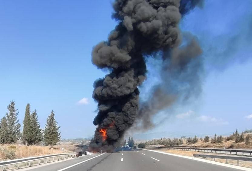 Alevler otobüsü yuttu: 34 yolcu son anda kurtuldu