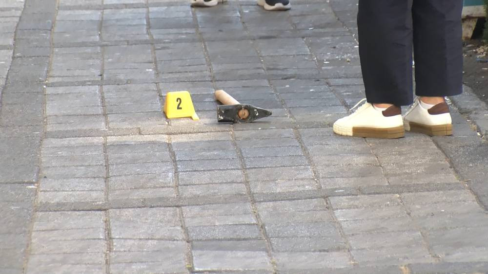 Balyozla kapıyı kırdılar! İstanbul'da nefes kesen soygun