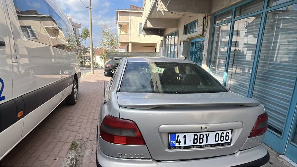 Çayırova’da geceyi aydınlatan patlama! Mahalleyi ayağa kaldırdı