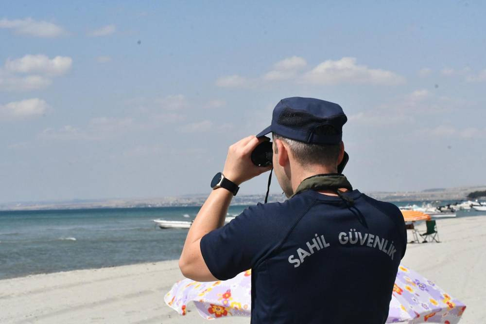 İki çocuk annesi dalgalar arasında kayıp oldu