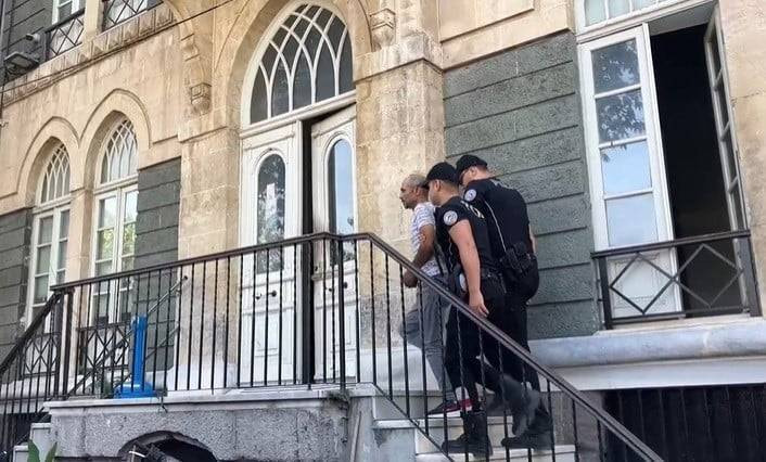 İzmir’de firari operasyonu