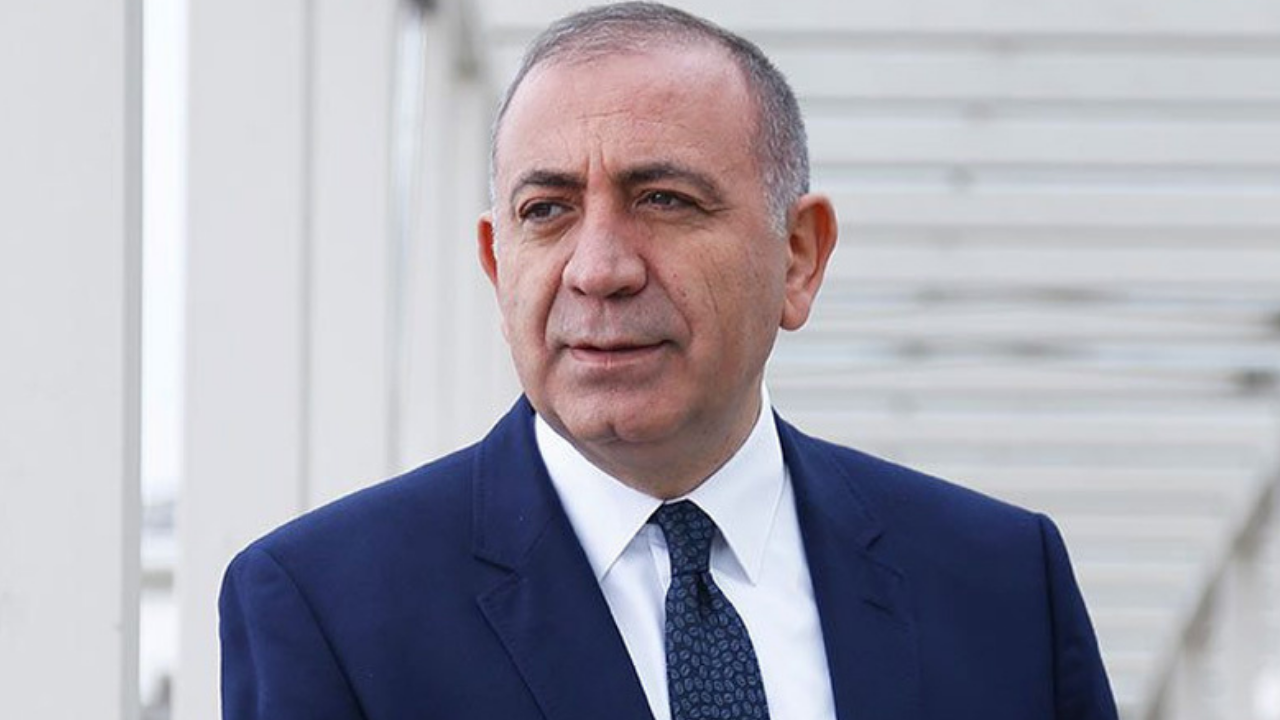 kayyum-kararinin-ardindan-chpyi-chpliler-yonetecek-diyen-gursel-tekin-partisinden-istifa-ettigini-aciklamisti-1wea.jpg