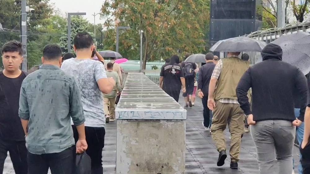 İstanbul’da beklenen yağmur yağdı! Vatandaşlar hazırlıksız yakalandı