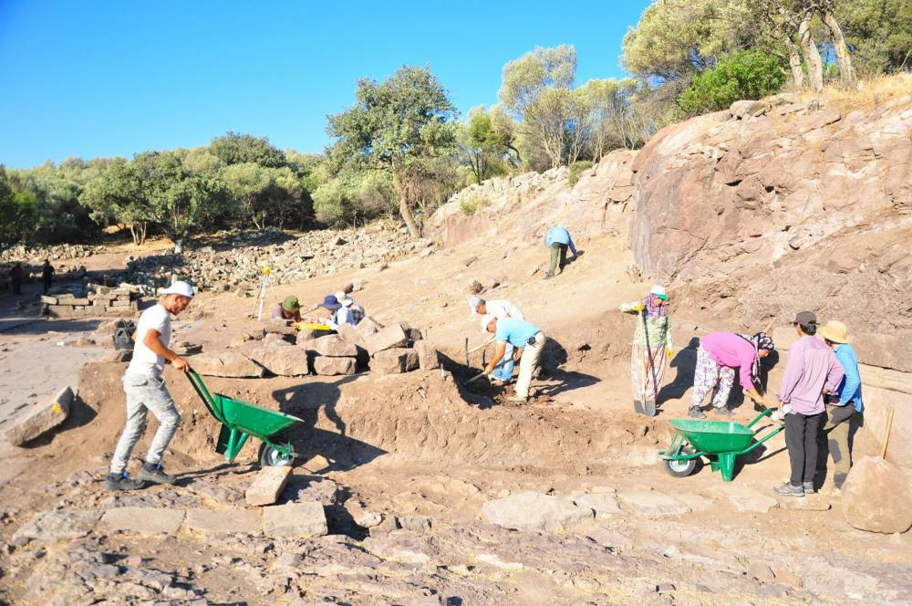 Dünyanın nadir eseri bulundu! 2.200 yıllık: Manisa’dan tarihe ışık tutan keşif