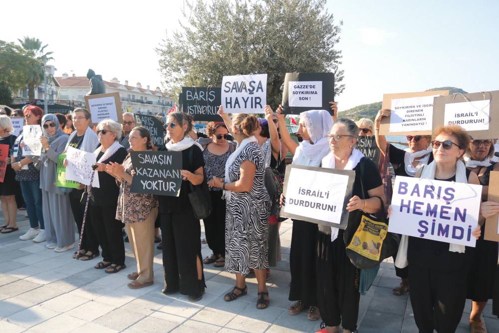 İzmirli kadınlardan İsrail'e protesto