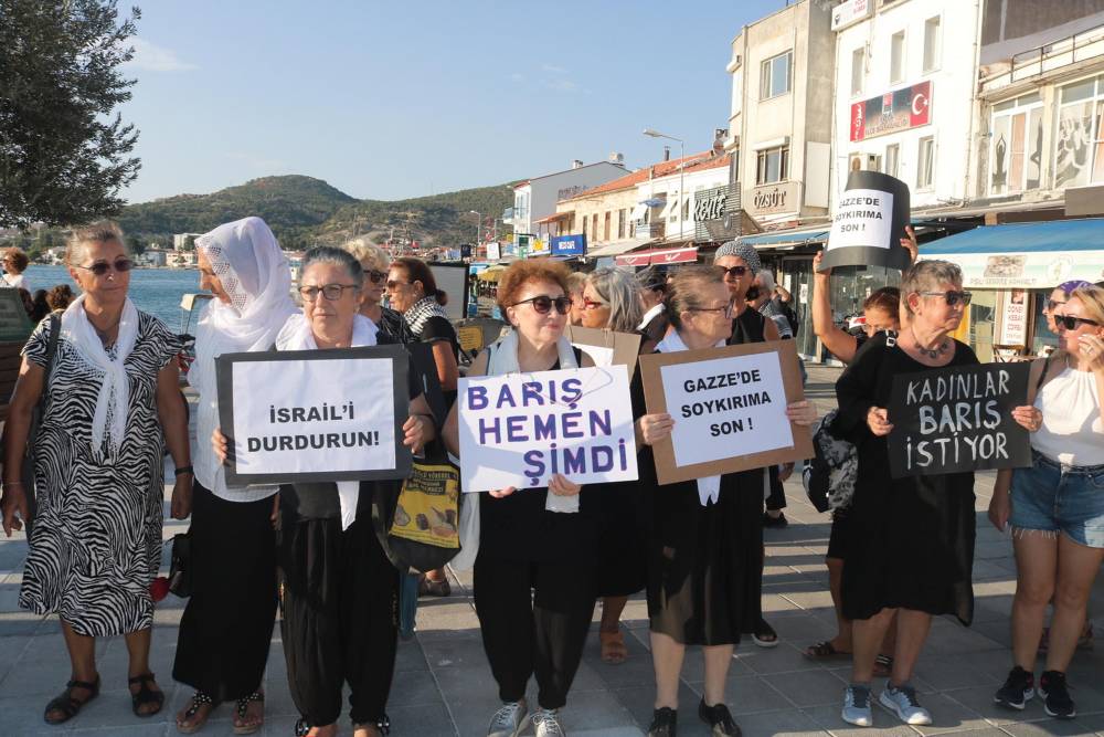 İzmirli kadınlardan İsrail'e protesto