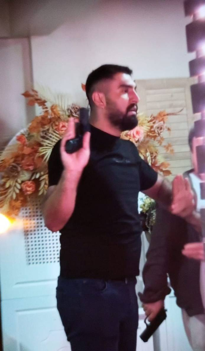 Kır düğünü kabusa döndü! Salonunu karıştırdı silahlar patladı