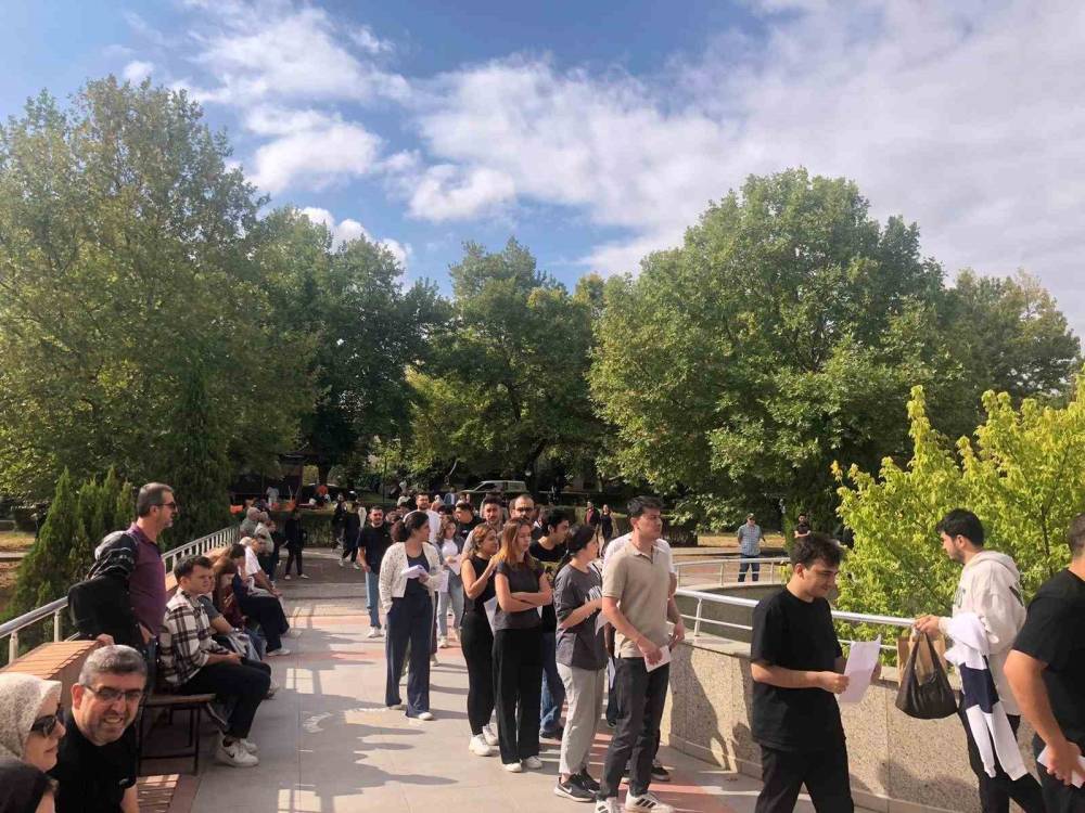KPSS de şaşırtmadı! Yine aynı sahneler
