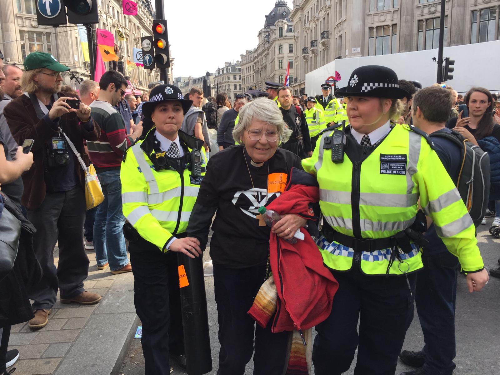 sue-parfitt-rebelliondayfour-oxfordcircus-alanna-180419-02-2.jpeg