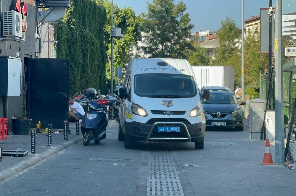 Marmaris’te kanlı gece: Barlar Sokağı’nda dehşet! İşletmeci müşterilere kurşun yağdırdı