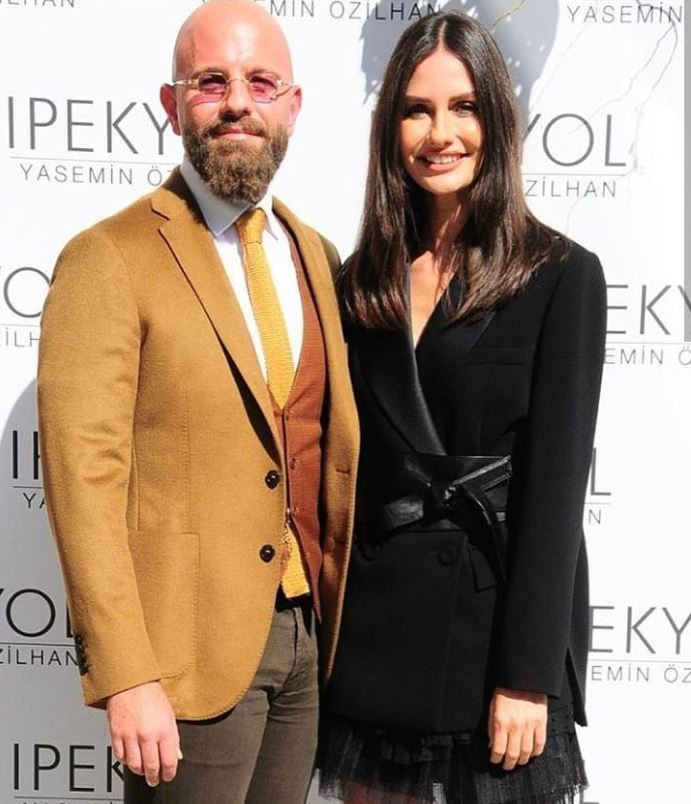 yasemin-ergenenin-yeni-evi-dudak-ucuklatti-izzet-ozilhanla-14-yillik-evliligi-tek-celsede-bitirmisti-yenicag-7.jpg