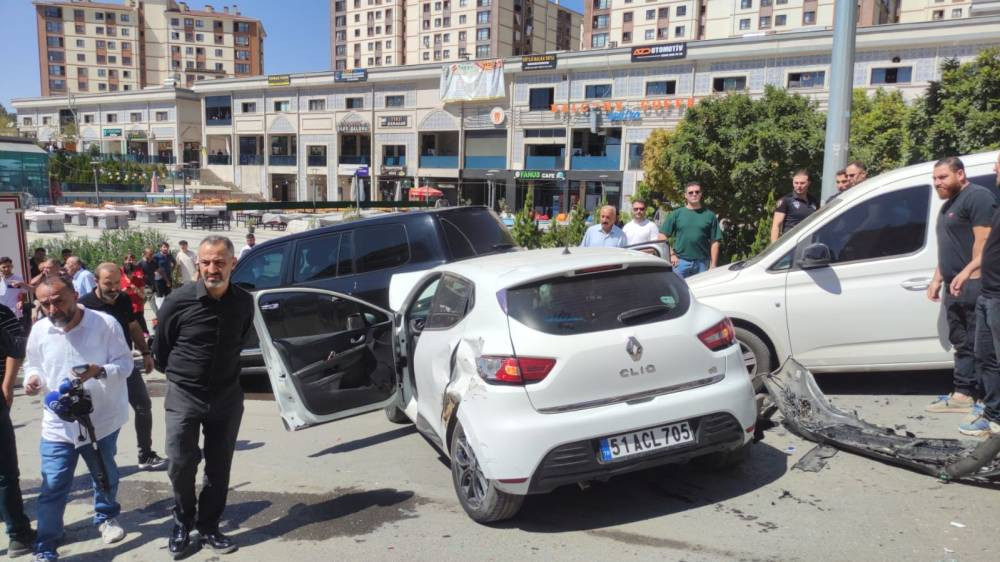 Şırnak’ta zincirleme kaza! Yaralılar var